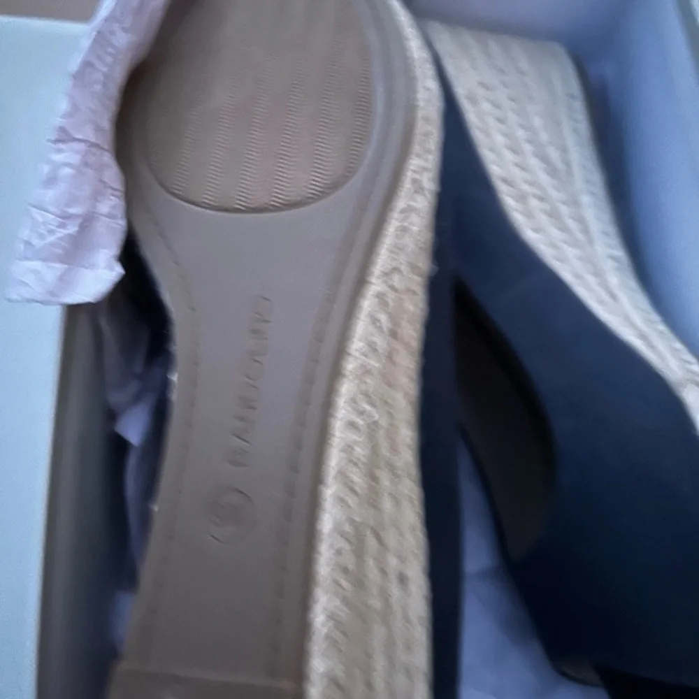 Bandolino Navy Blue Canvas Peep Toe Espadrille Wedge Sandals Womens Size 9